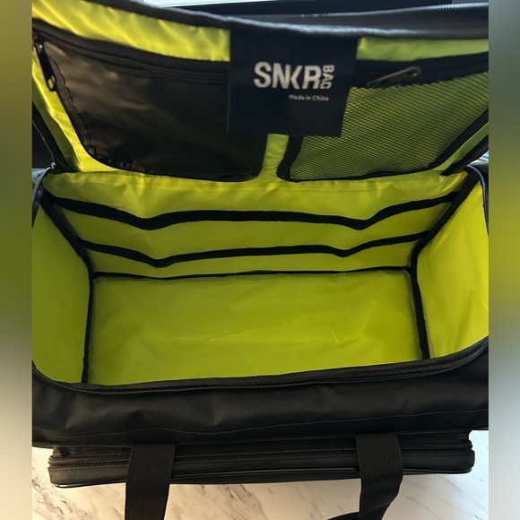 NWT SNKR Bag - Picture 3 of 8